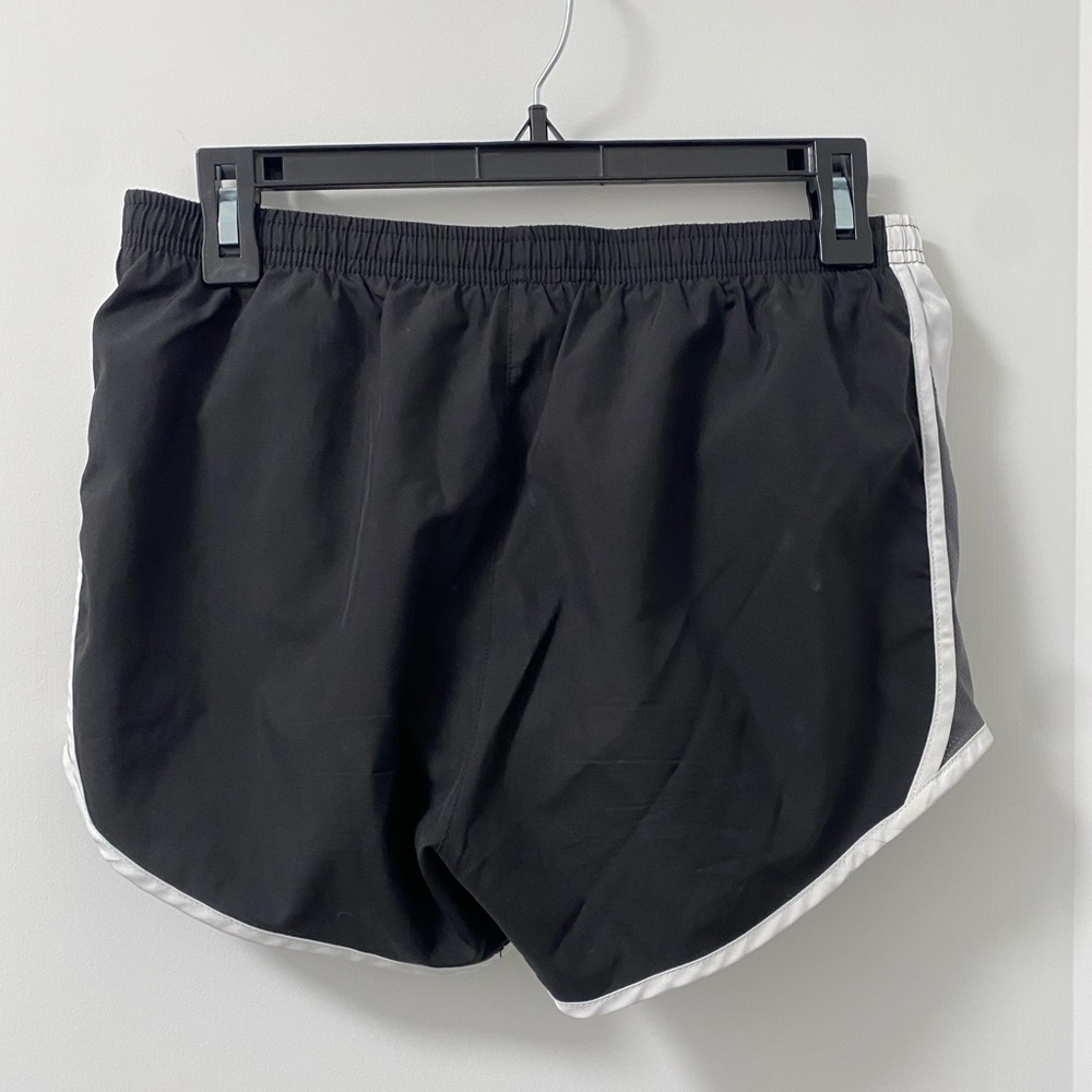 Nike Dri-FIT
Women's Running Shorts - Picture 4 of 6